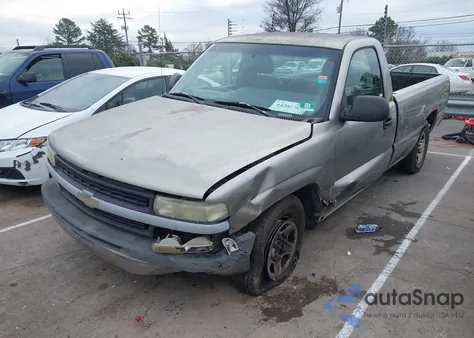 2000 Chevrolet Silverado 1500 from USA, damaged, VIN 1GCEC14W3YE221107